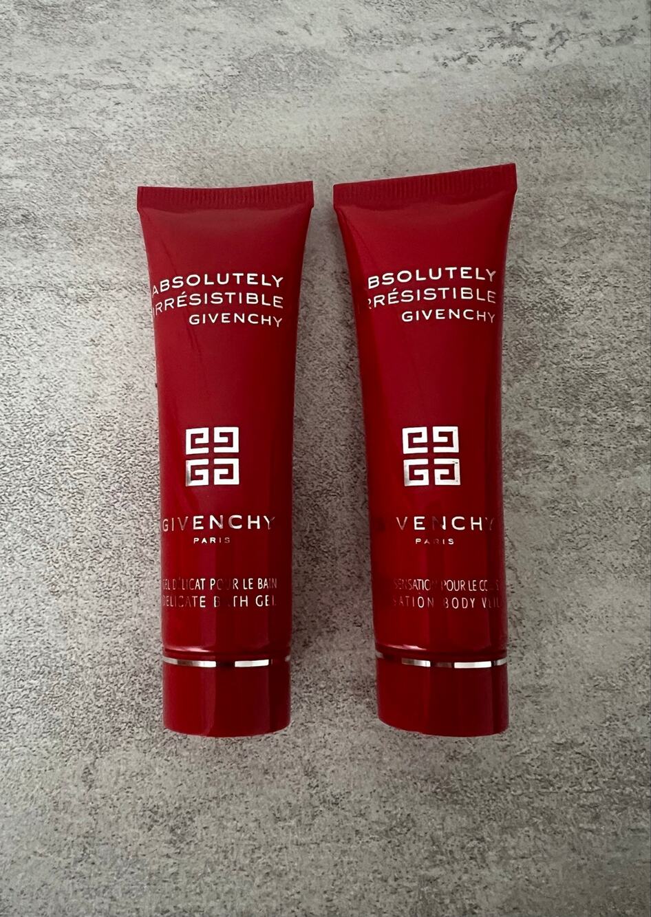 Absolutely Irresistible by Givenchy Set Bath Gel 25ml & Body Veil 30ml Travel